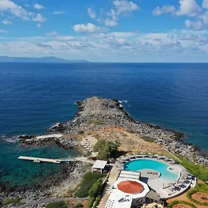 Kavos & Aparthotel
